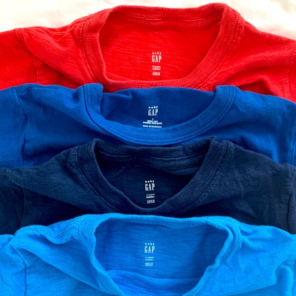 GAP bundle - Size 4 YRS - Shirts & Shorts - Picture 10 of 11